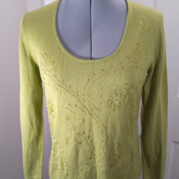 Nouveau Green Sweater Size Small with Embellishments - Picture 1 of 7